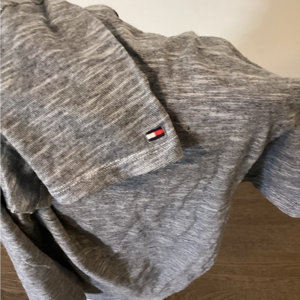 Men's Tommy Hilfiger T-Shirt - Picture 4 of 4